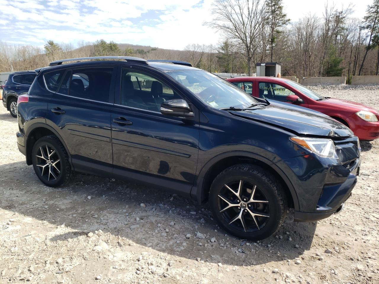 Photo 3 VIN: JTMJFREV9JD256353 - TOYOTA RAV 4 