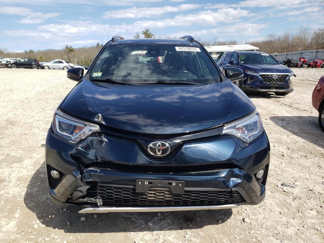 Photo 4 VIN: JTMJFREV9JD256353 - TOYOTA RAV 4 