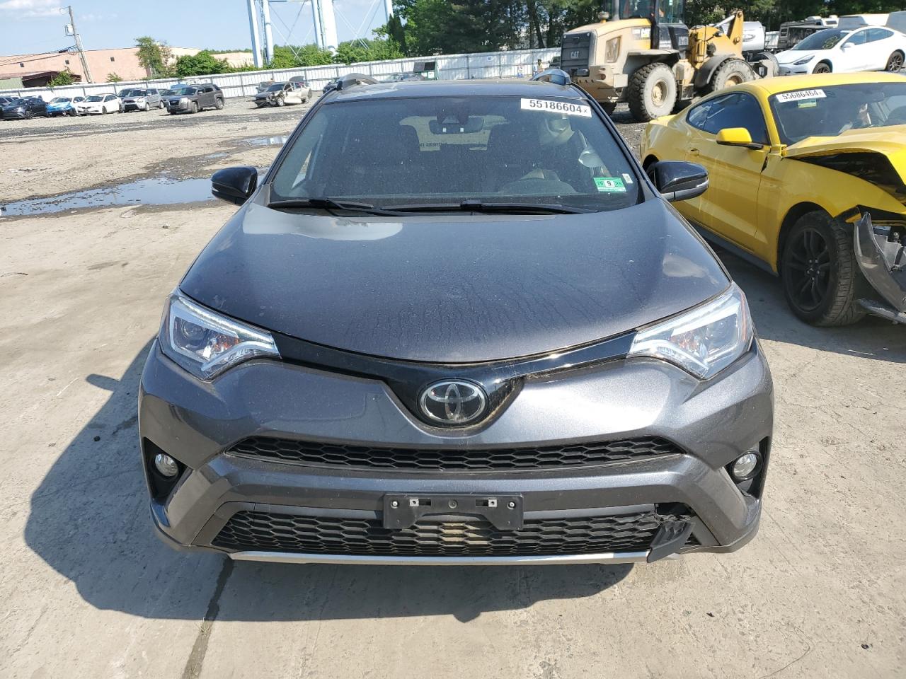 Photo 4 VIN: JTMJFREVXJJ242012 - TOYOTA RAV 4 