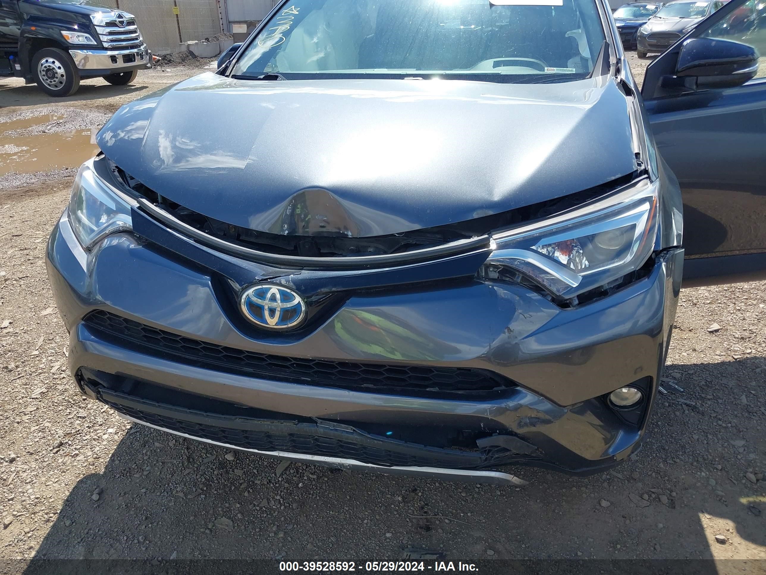 Photo 5 VIN: JTMJJREV2JD187083 - TOYOTA RAV 4 