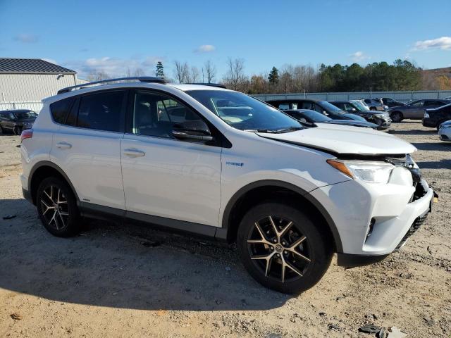 Photo 3 VIN: JTMJJREV5JD188468 - TOYOTA RAV4 HV SE 