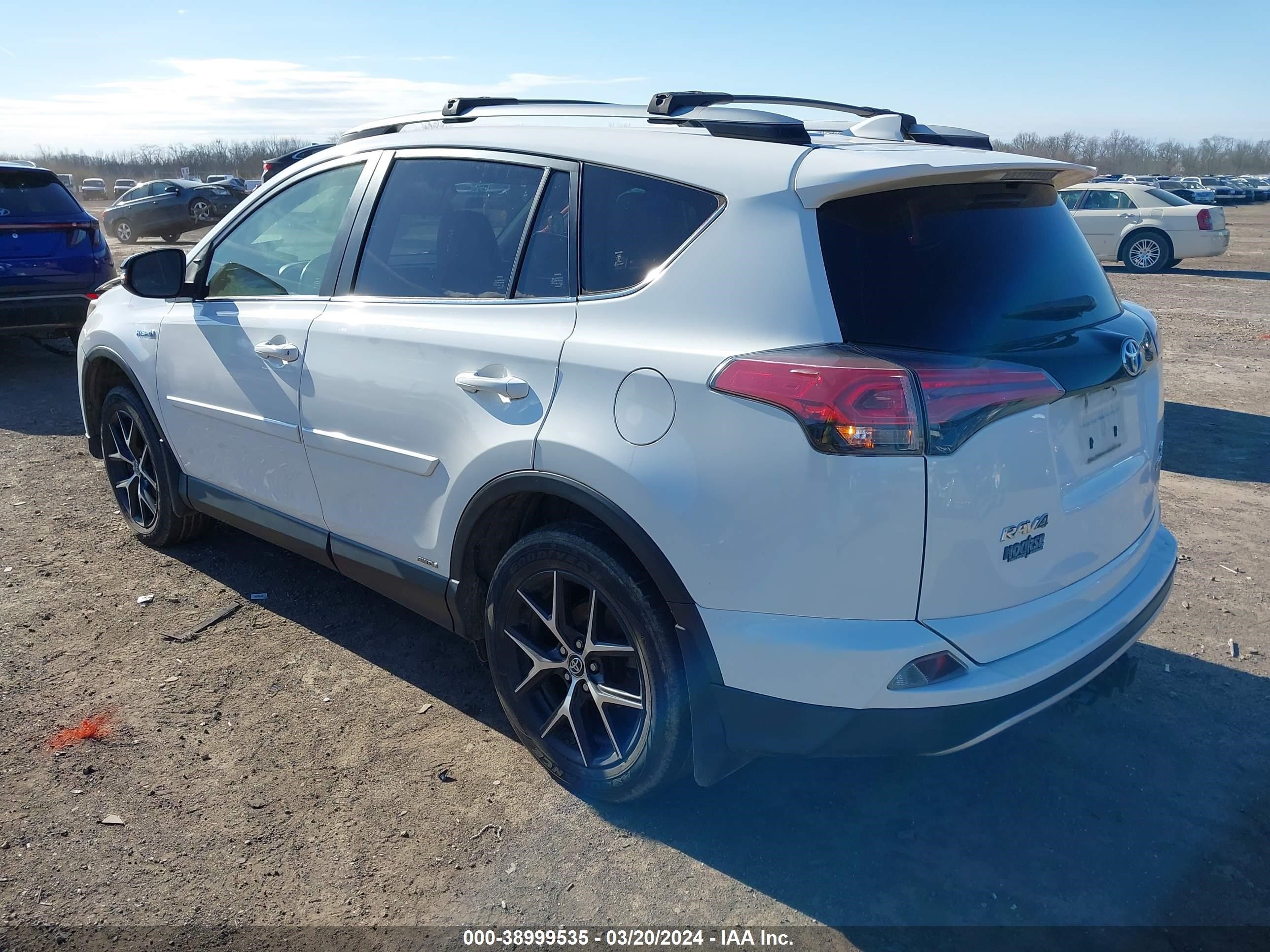 Photo 2 VIN: JTMJJREV8HD100989 - TOYOTA RAV 4 