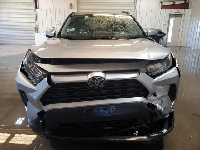 Photo 4 VIN: JTMK1RFV1KJ003872 - TOYOTA RAV4 LE 