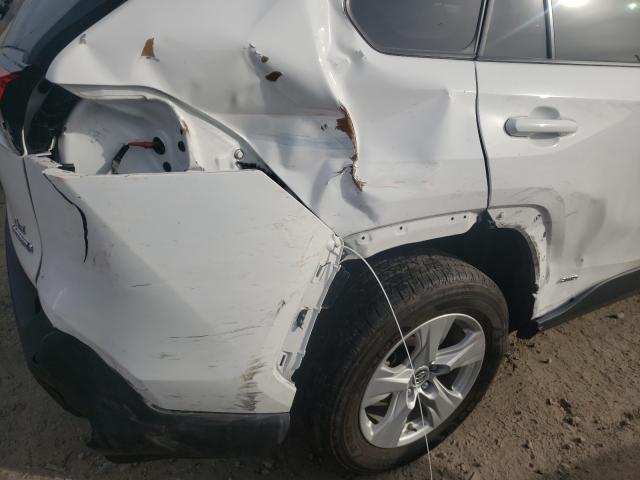 Photo 8 VIN: JTMLWRFV2KD012326 - TOYOTA RAV4 LE 