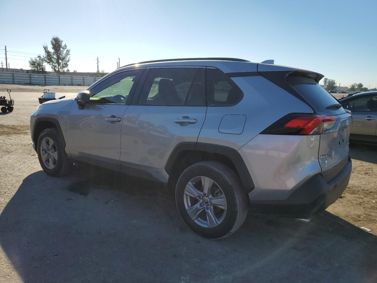 Photo 1 VIN: JTMLWRFV3PD194089 - TOYOTA RAV 4 