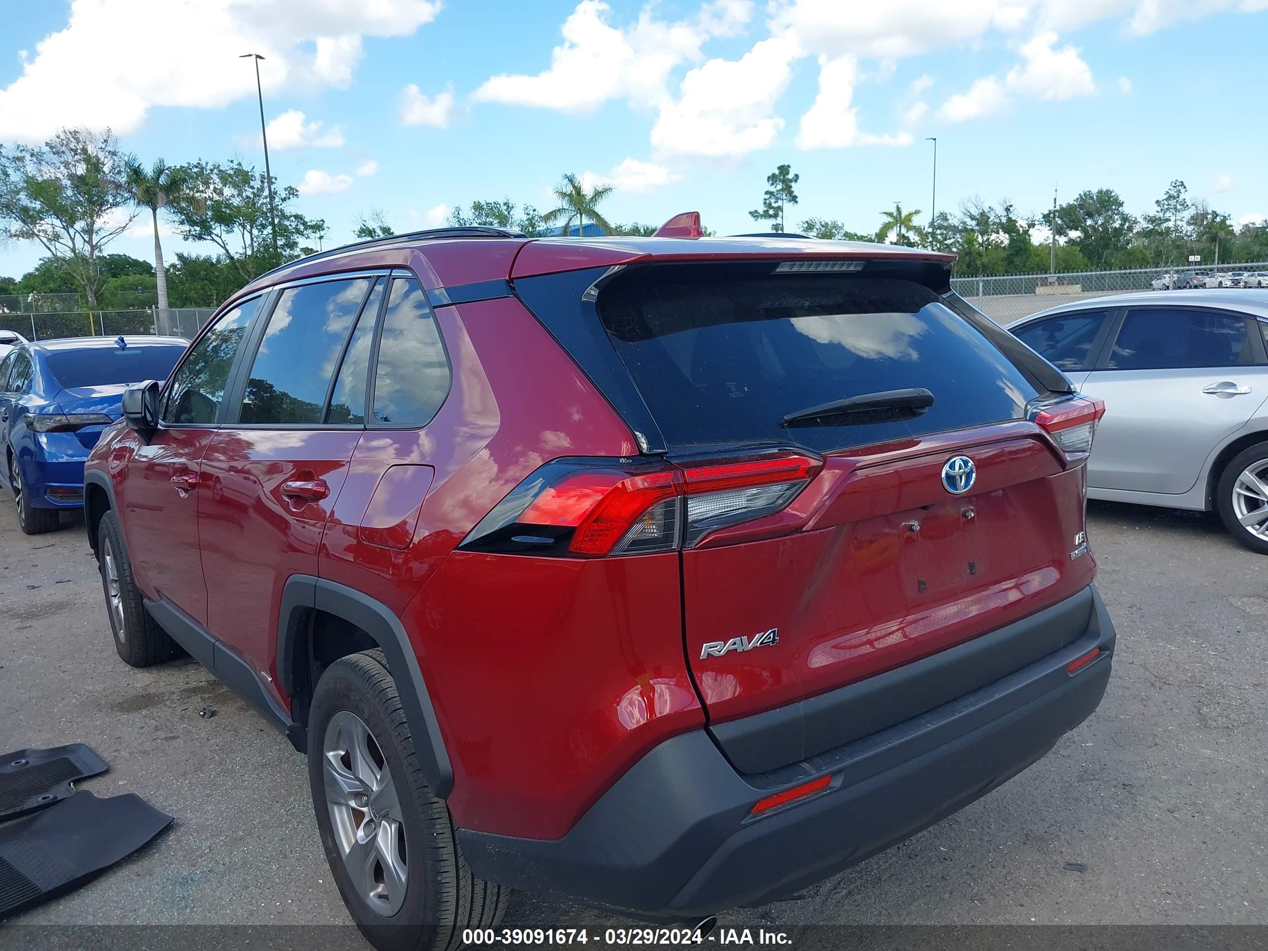 Photo 2 VIN: JTMLWRFV8ND158833 - TOYOTA RAV 4 