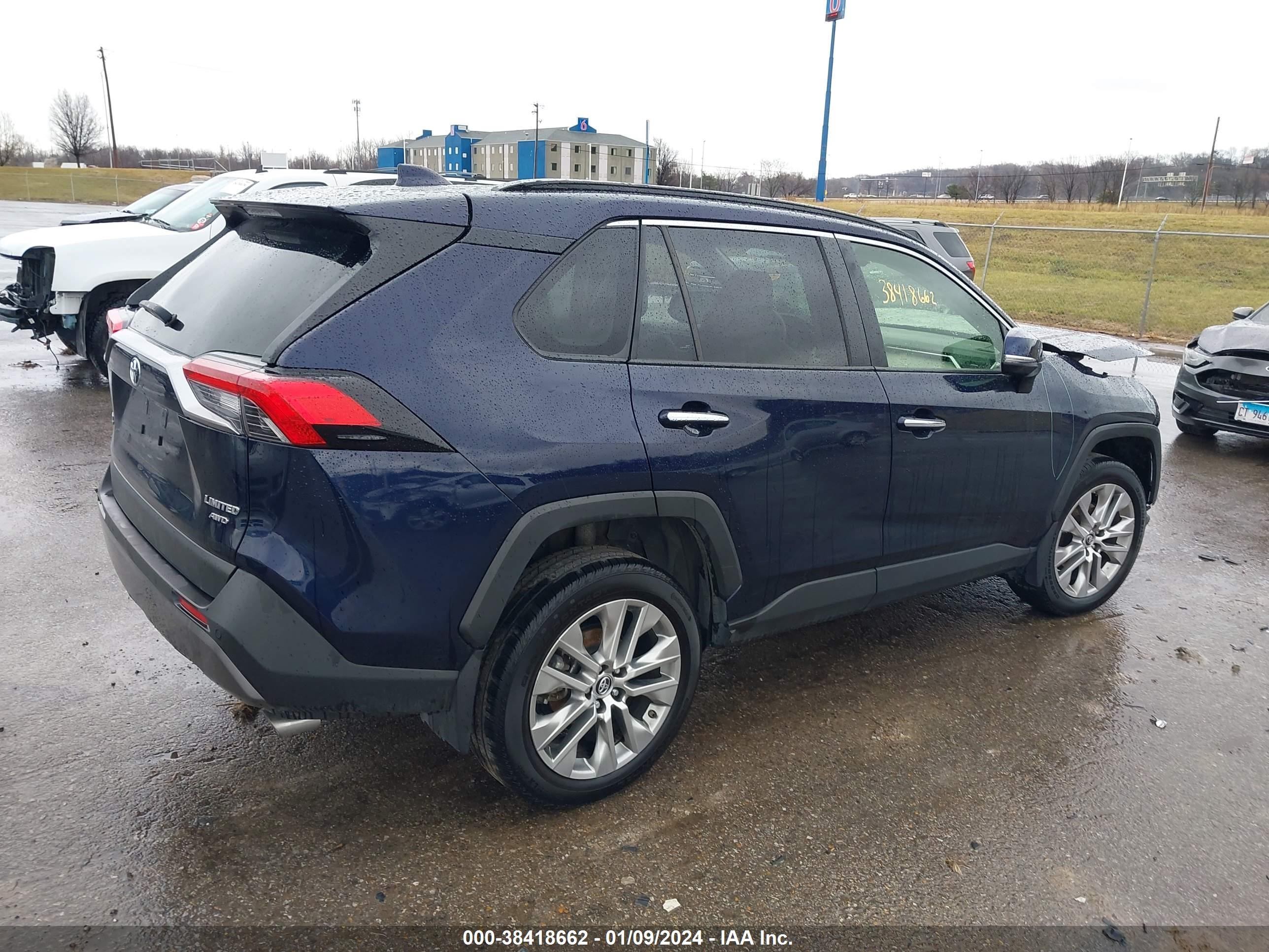 Photo 3 VIN: JTMN1RFV9KD035285 - TOYOTA RAV 4 