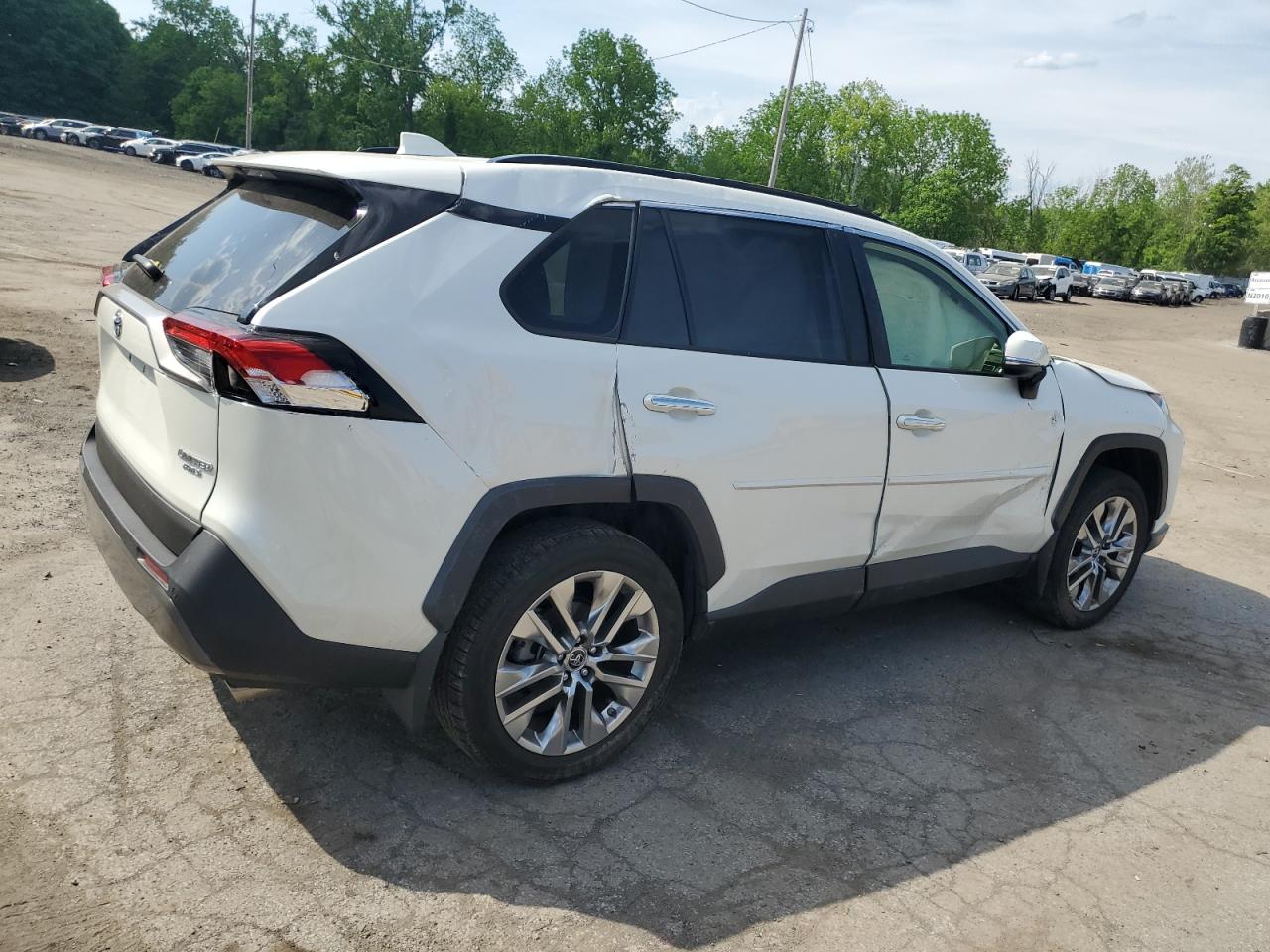 Photo 2 VIN: JTMN1RFVXKD512631 - TOYOTA RAV 4 