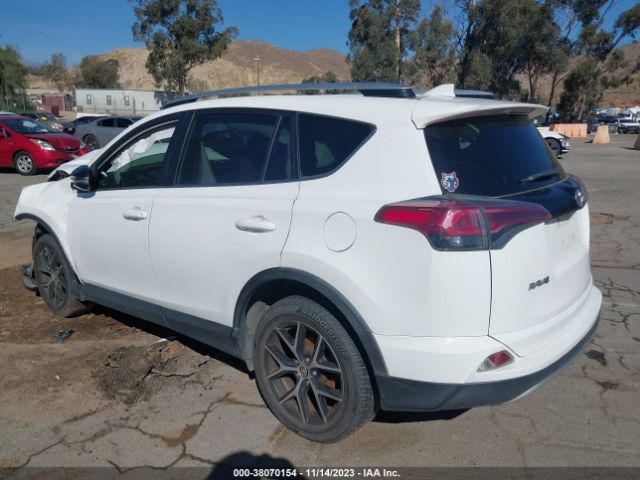 Photo 2 VIN: JTMNFREV2GJ088180 - TOYOTA RAV4 