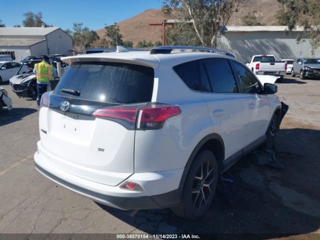 Photo 3 VIN: JTMNFREV2GJ088180 - TOYOTA RAV4 