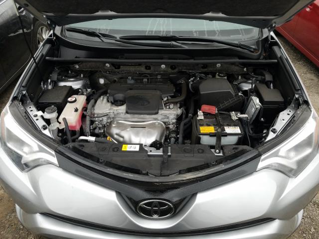 Photo 6 VIN: JTMNFREV2JD118140 - TOYOTA RAV4 