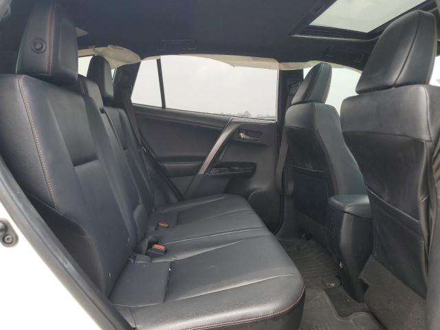 Photo 9 VIN: JTMNFREV3JJ730459 - TOYOTA RAV4 