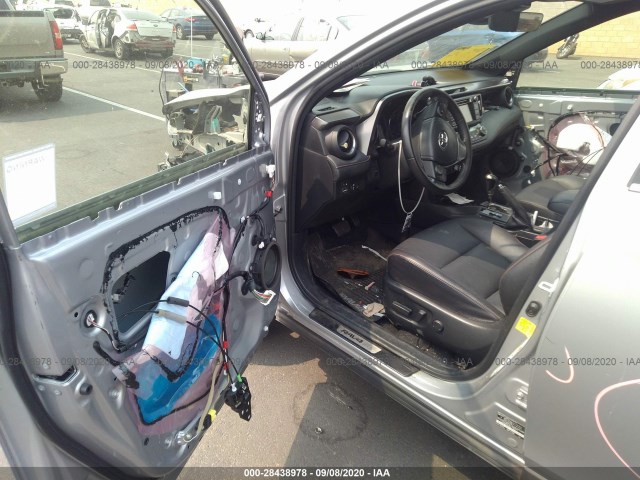 Photo 4 VIN: JTMNFREV6JD128427 - TOYOTA RAV4 