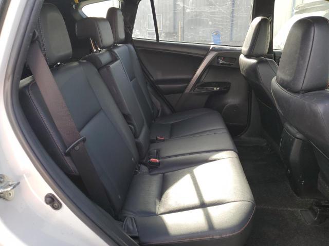 Photo 9 VIN: JTMNFREV6JJ185616 - TOYOTA RAV4 