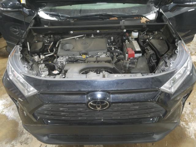 Photo 6 VIN: JTMP1RFV0KJ010091 - TOYOTA RAV4 XLE 