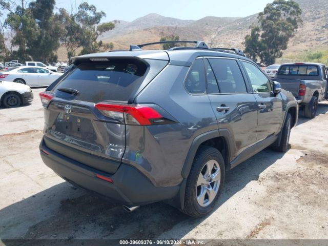 Photo 3 VIN: JTMP1RFV0PD099537 - TOYOTA RAV4 