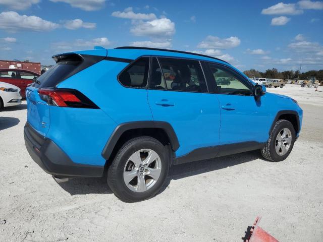 Photo 2 VIN: JTMP1RFV2MD070746 - TOYOTA RAV4 XLE 