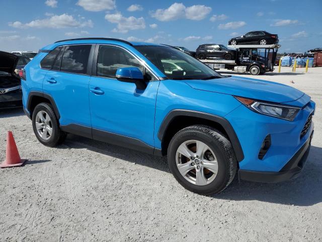 Photo 3 VIN: JTMP1RFV2MD070746 - TOYOTA RAV4 XLE 