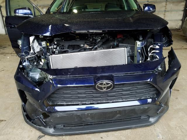 Photo 8 VIN: JTMP1RFV4KD033159 - TOYOTA RAV4 XLE 