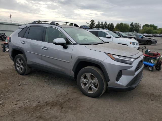 Photo 3 VIN: JTMP1RFV4PD094387 - TOYOTA RAV4 XLE 