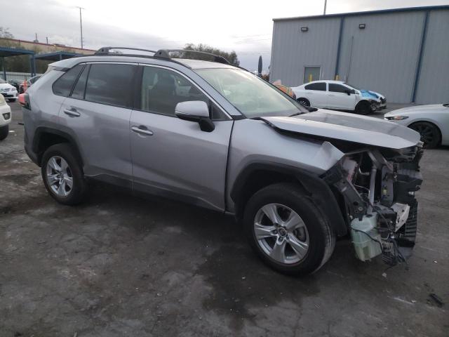 Photo 3 VIN: JTMP1RFV6KD006691 - TOYOTA RAV4 XLE 