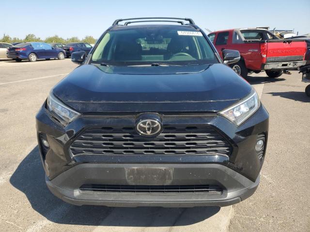 Photo 4 VIN: JTMP1RFV7KD026948 - TOYOTA RAV4 XLE 