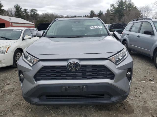 Photo 4 VIN: JTMP1RFV7KD028697 - TOYOTA RAV4 XLE 