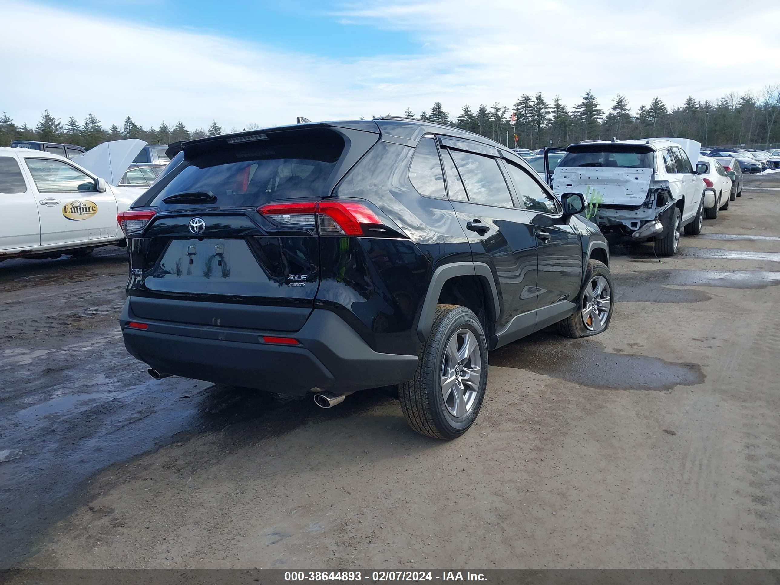 Photo 3 VIN: JTMP1RFV8PJ041936 - TOYOTA RAV 4 