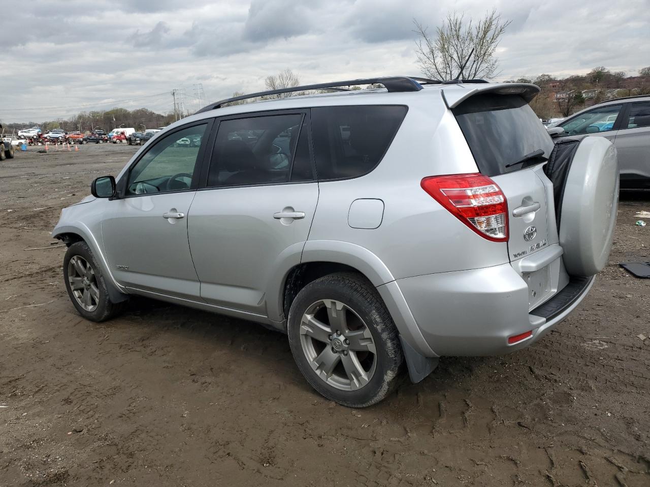 Photo 1 VIN: JTMRF4DV4AD038554 - TOYOTA RAV 4 