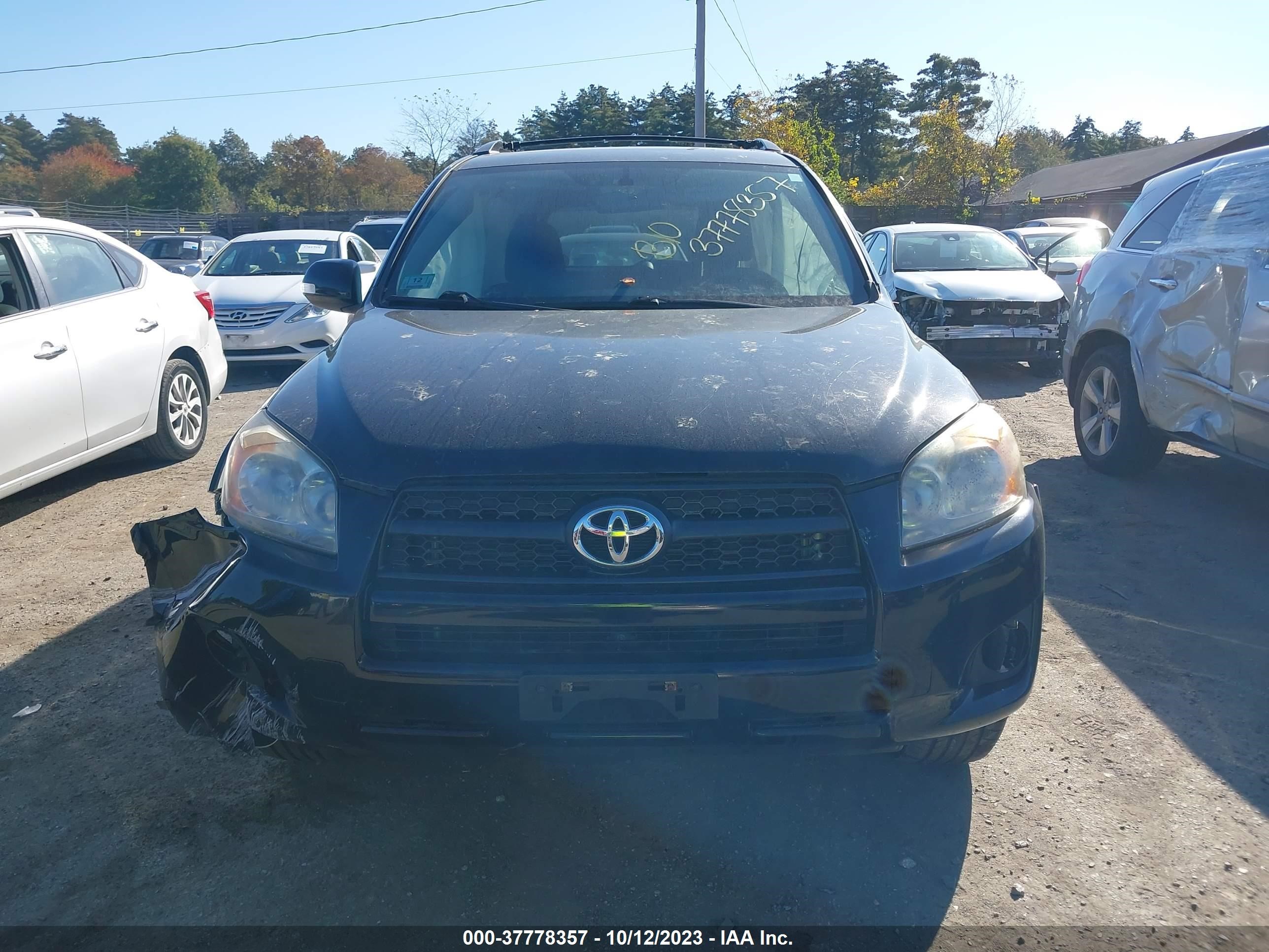 Photo 10 VIN: JTMRF4DV5C5052878 - TOYOTA RAV 4 