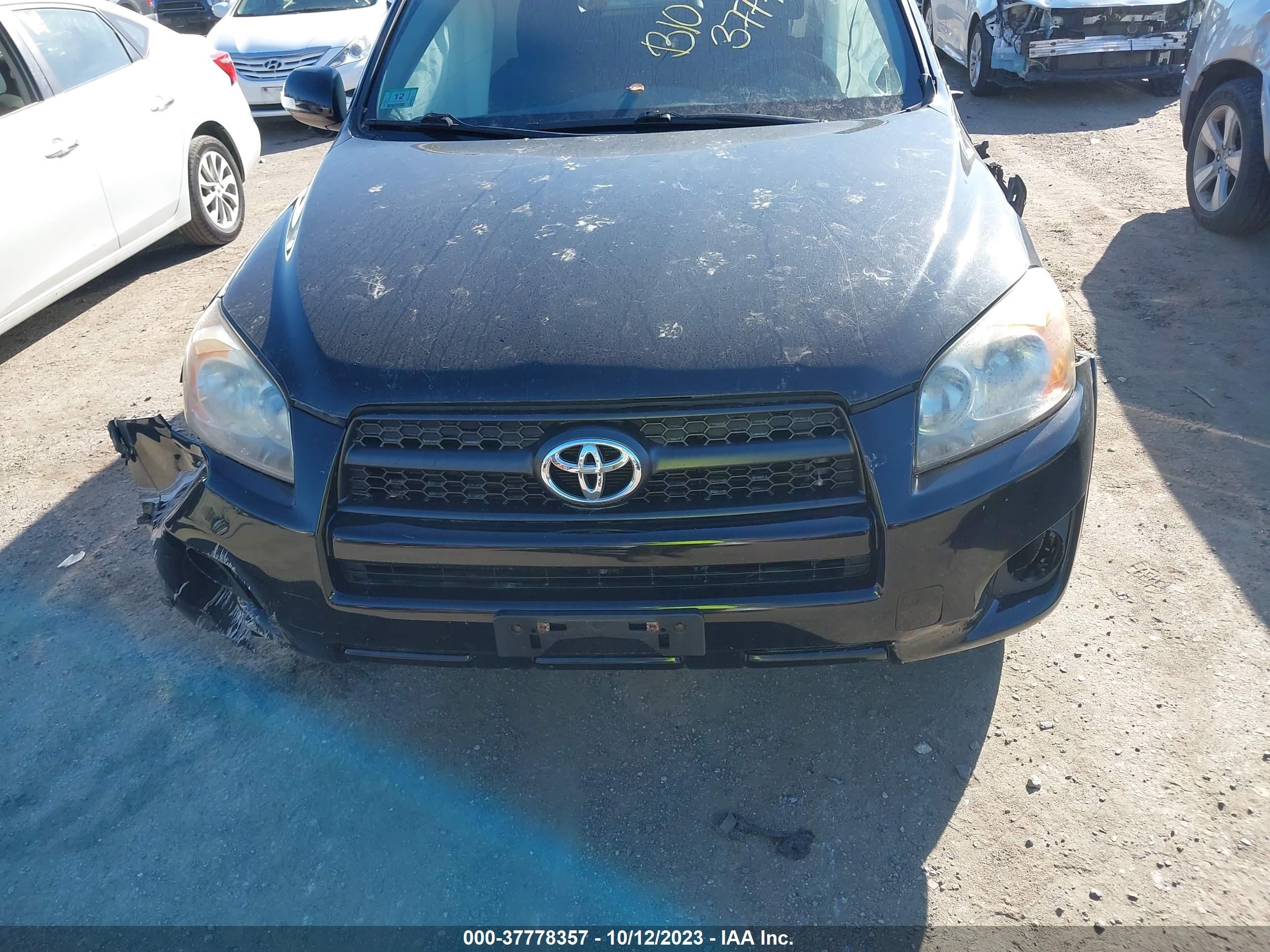 Photo 9 VIN: JTMRF4DV5C5052878 - TOYOTA RAV 4 