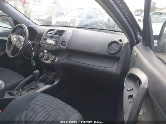 Photo 4 VIN: JTMRF4DV5C5055165 - TOYOTA RAV4 