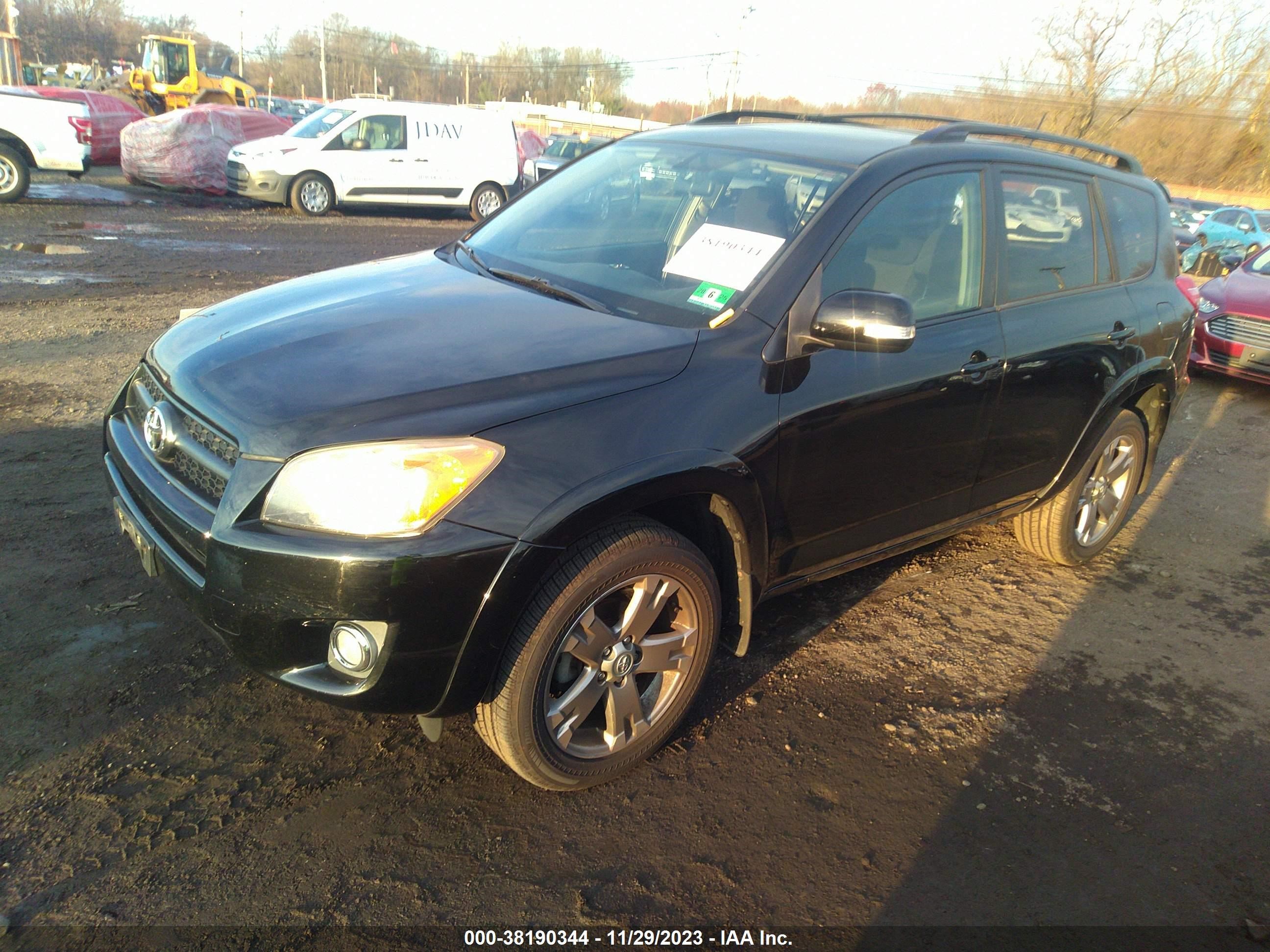 Photo 1 VIN: JTMRF4DV7A5032659 - TOYOTA RAV 4 