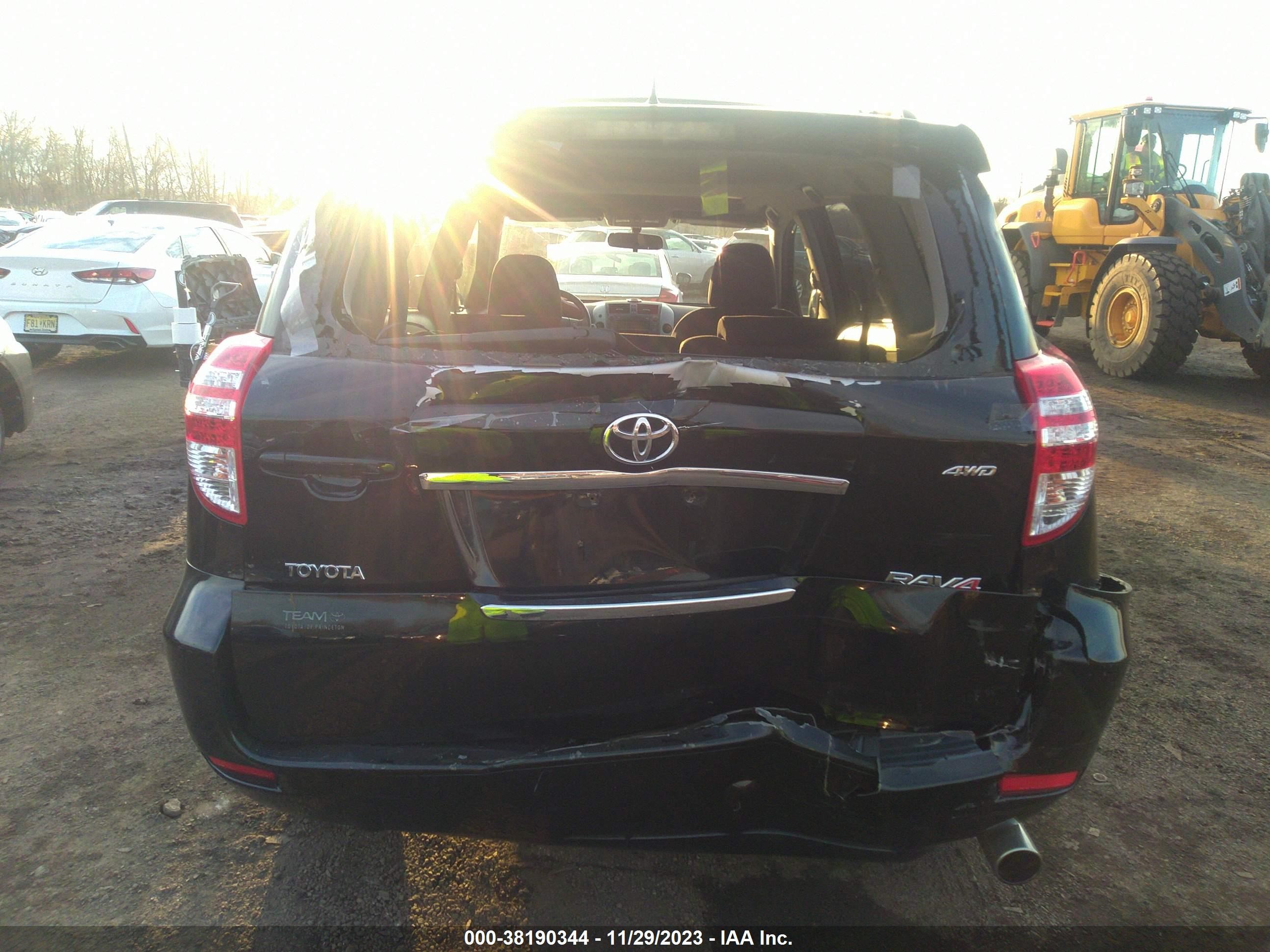 Photo 15 VIN: JTMRF4DV7A5032659 - TOYOTA RAV 4 