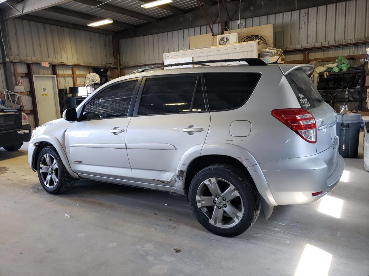 Photo 1 VIN: JTMRF4DV9B5037802 - TOYOTA RAV 4 