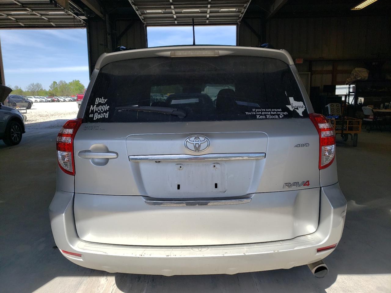 Photo 5 VIN: JTMRF4DV9B5037802 - TOYOTA RAV 4 