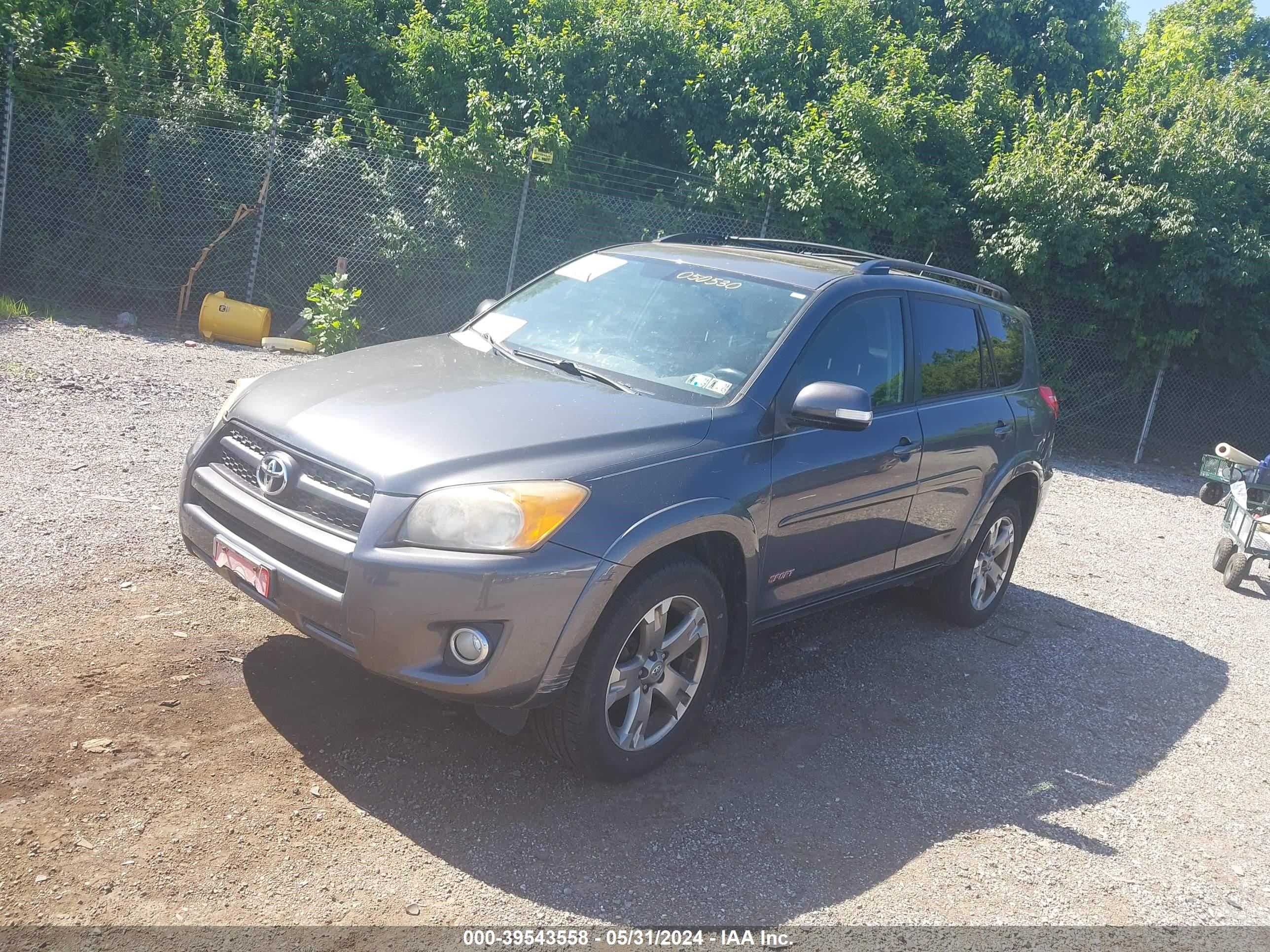 Photo 1 VIN: JTMRF4DVXC5050530 - TOYOTA RAV 4 