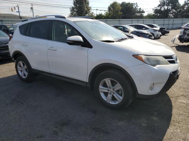 Photo 3 VIN: JTMRFREV0DD001775 - TOYOTA RAV4 XLE 