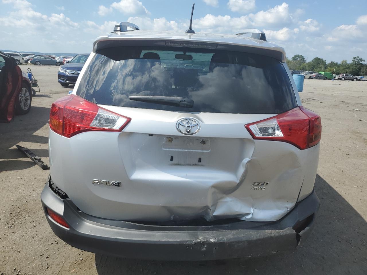 Photo 5 VIN: JTMRFREV0ED093360 - TOYOTA RAV 4 