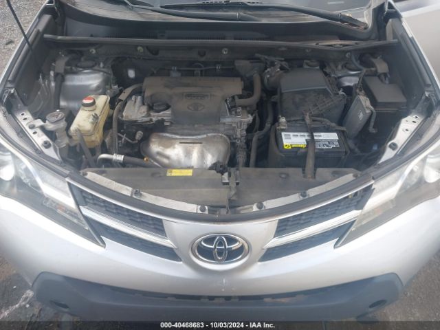 Photo 9 VIN: JTMRFREV0FD136130 - TOYOTA RAV4 