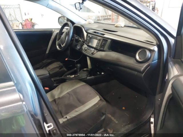 Photo 4 VIN: JTMRFREV0FD173212 - TOYOTA RAV4 