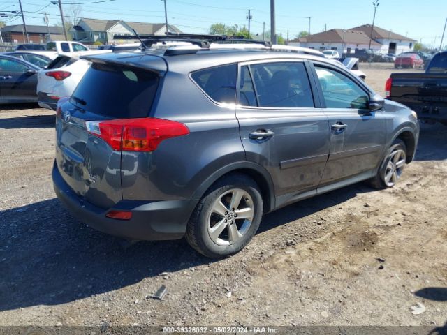 Photo 3 VIN: JTMRFREV0FJ049524 - TOYOTA RAV4 