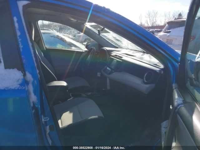 Photo 4 VIN: JTMRFREV0GJ064610 - TOYOTA RAV4 