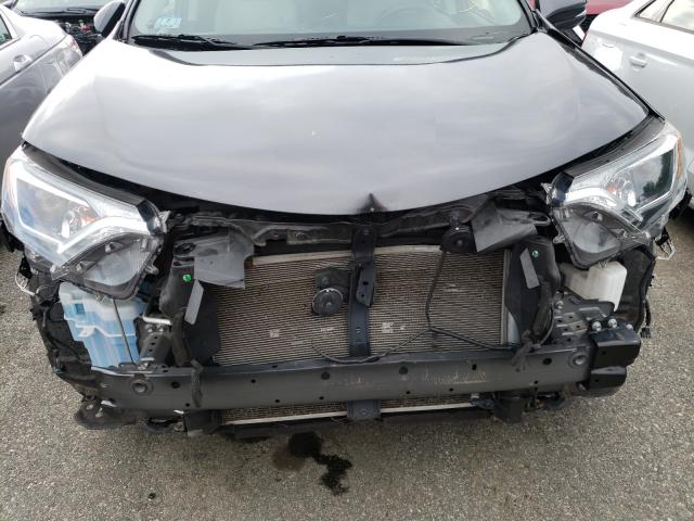 Photo 8 VIN: JTMRFREV0GJ081357 - TOYOTA RAV4 XLE 