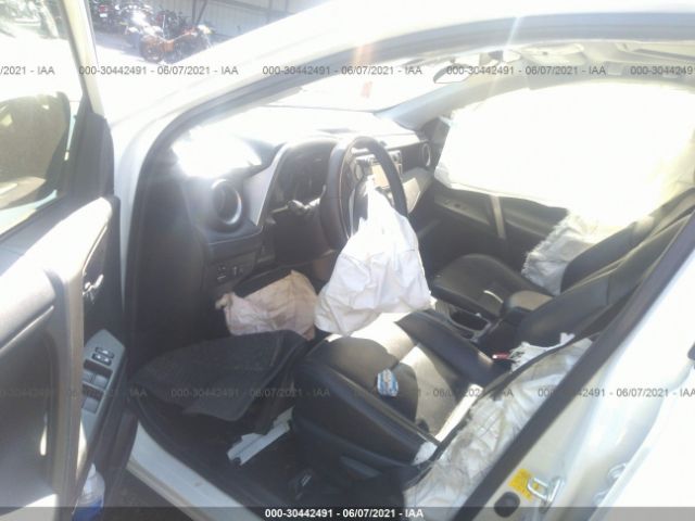 Photo 4 VIN: JTMRFREV0HJ111488 - TOYOTA RAV4 