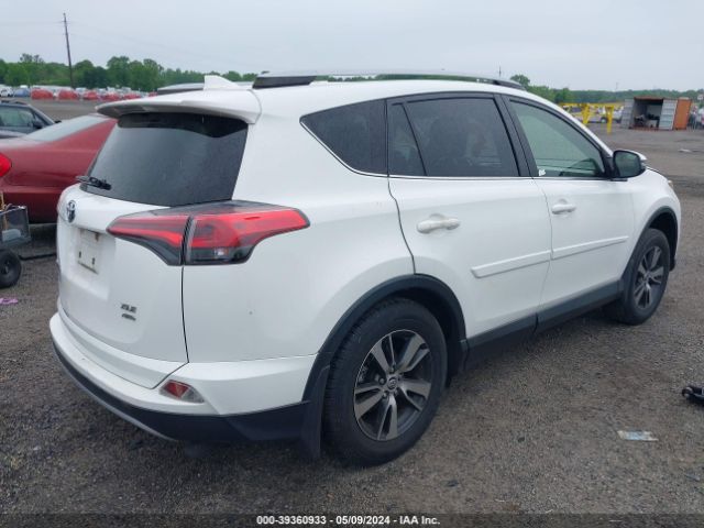 Photo 3 VIN: JTMRFREV0HJ174400 - TOYOTA RAV4 