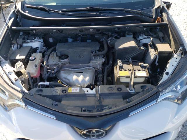 Photo 11 VIN: JTMRFREV0JD235121 - TOYOTA RAV4 