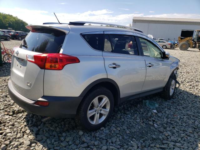 Photo 2 VIN: JTMRFREV1D5000323 - TOYOTA RAV4 XLE 