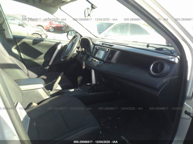 Photo 4 VIN: JTMRFREV1D5008504 - TOYOTA RAV4 