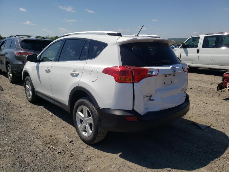 Photo 2 VIN: JTMRFREV1DD021047 - TOYOTA RAV4 XLE 